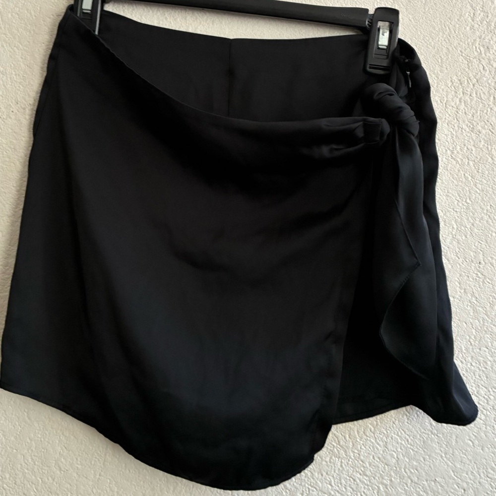 Zara Satin Black Self Tied Wrap Mini Skort M - Picture 6 of 14